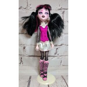 Monster High Doll Original Ghouls Draculaura Doll 1ST Wave Mattel 2008